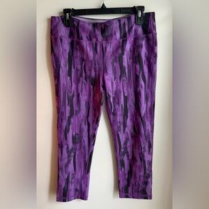 WOMEN’S LARGE MARIKA SPORT CAPRIS